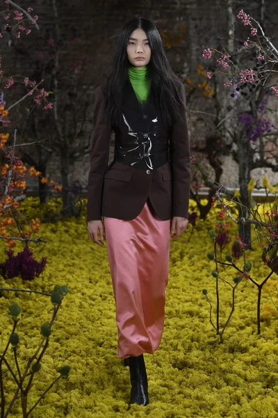 Look 44